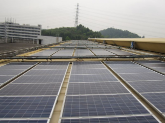 What are the characteristics of photovoltaic module failure?
